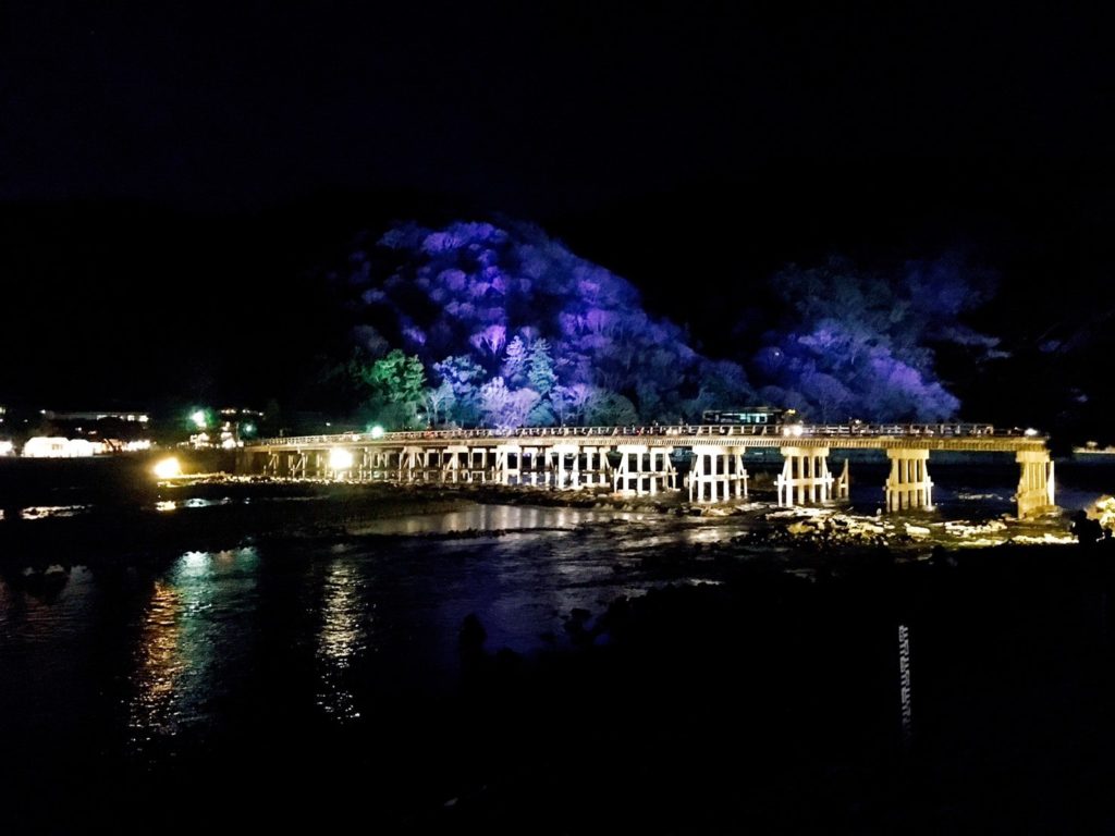 京都　嵐山花灯路 見どころ　渡月橋